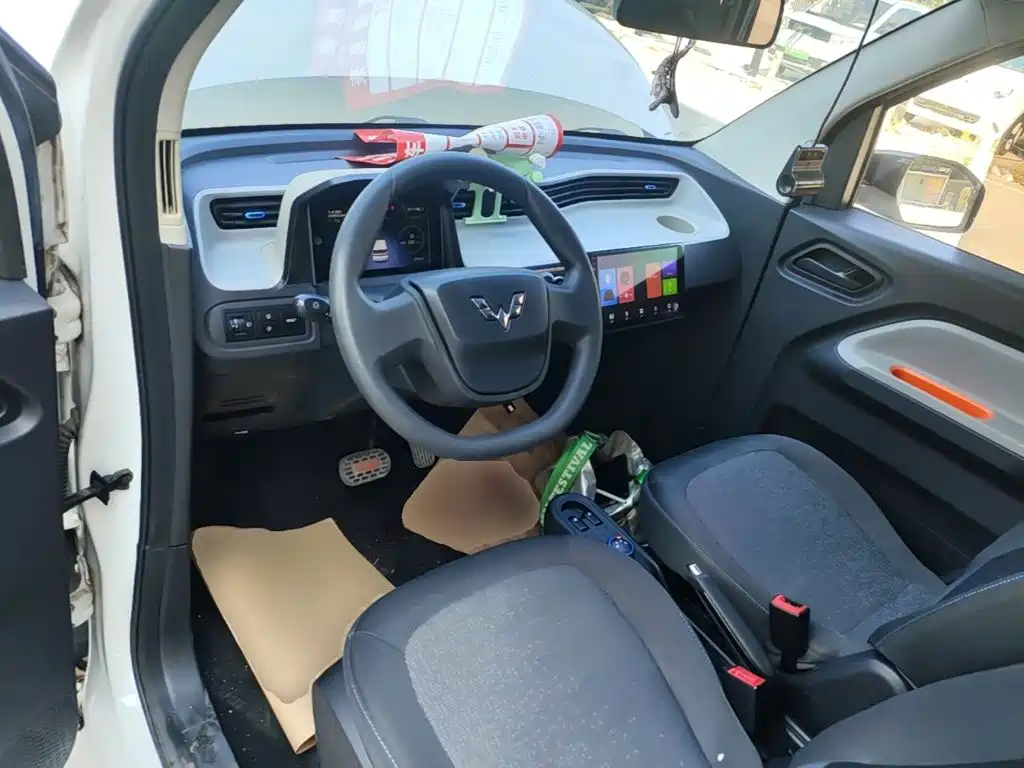 Wuling MINIEV — миниатюра 10