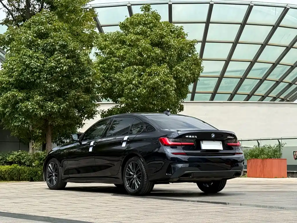 BMW 3 Series — миниатюра 13