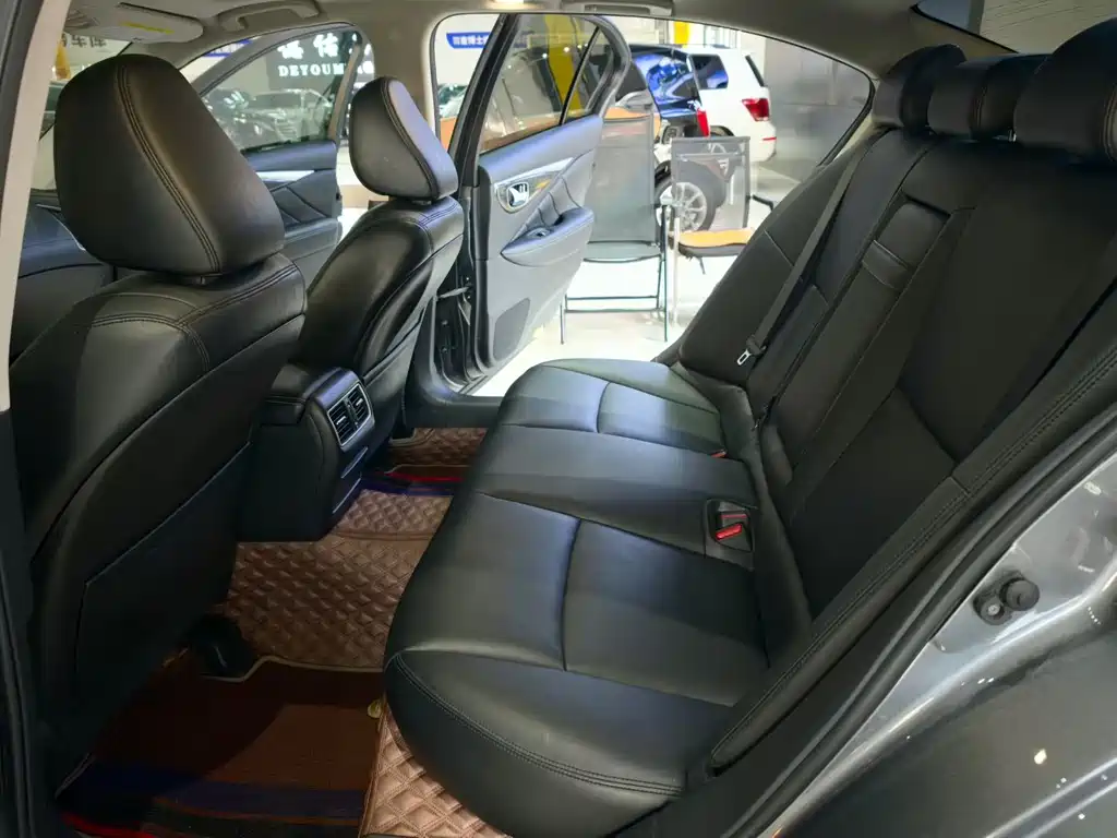 Infiniti Q50L — миниатюра 9