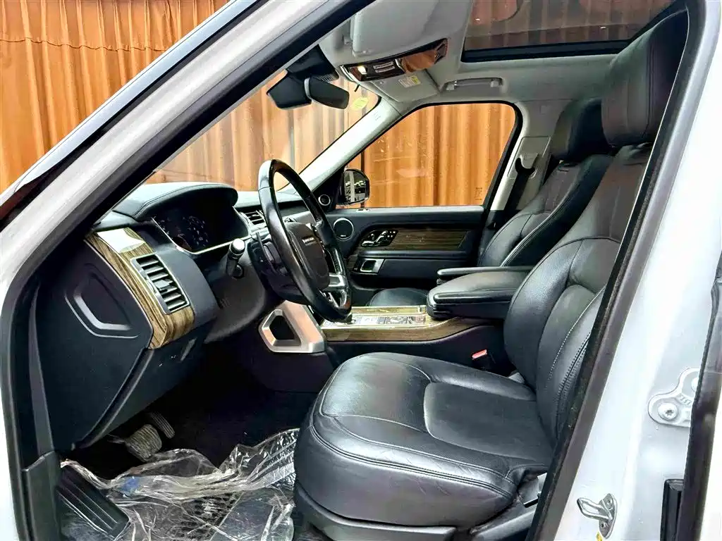 Land Rover Range Rover — миниатюра 7