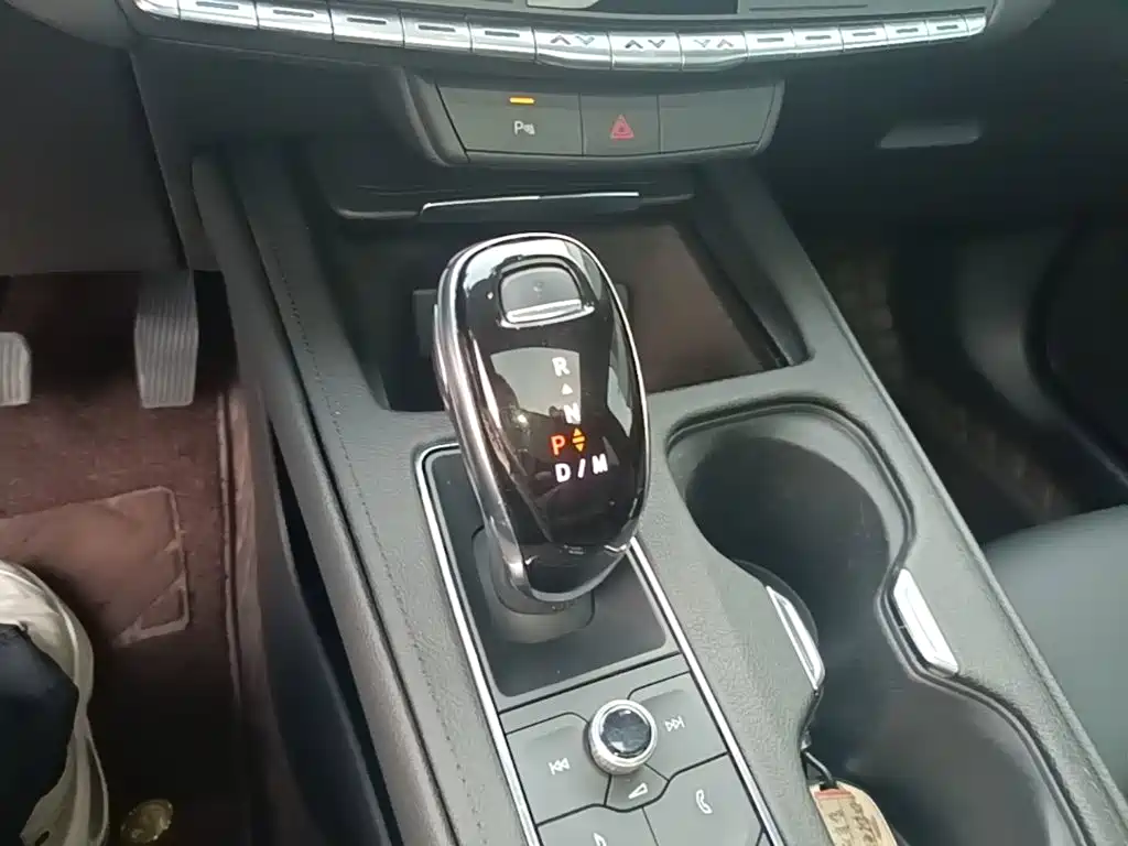 Cadillac XT4 — миниатюра 14
