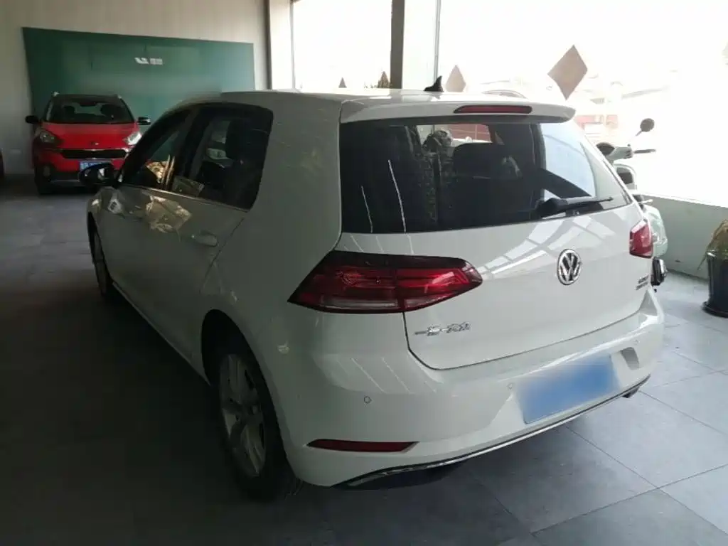 Volkswagen Golf — миниатюра 5