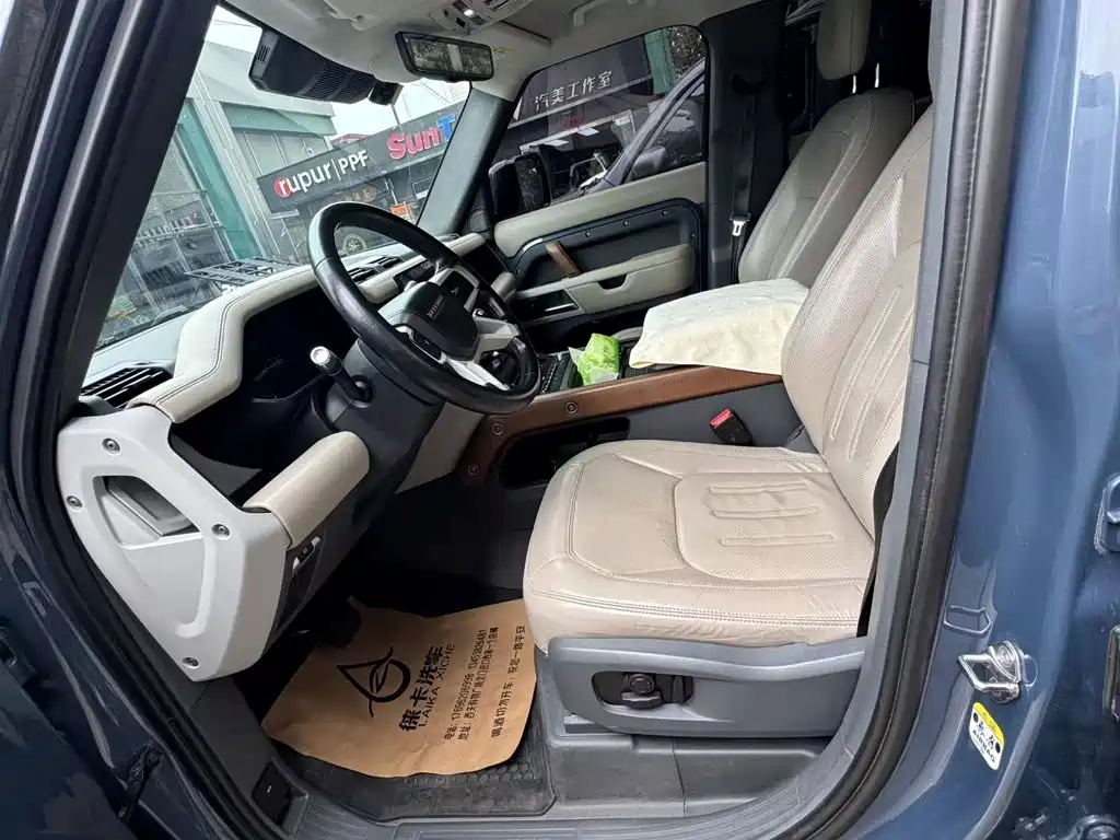 Land Rover Defender — миниатюра 3