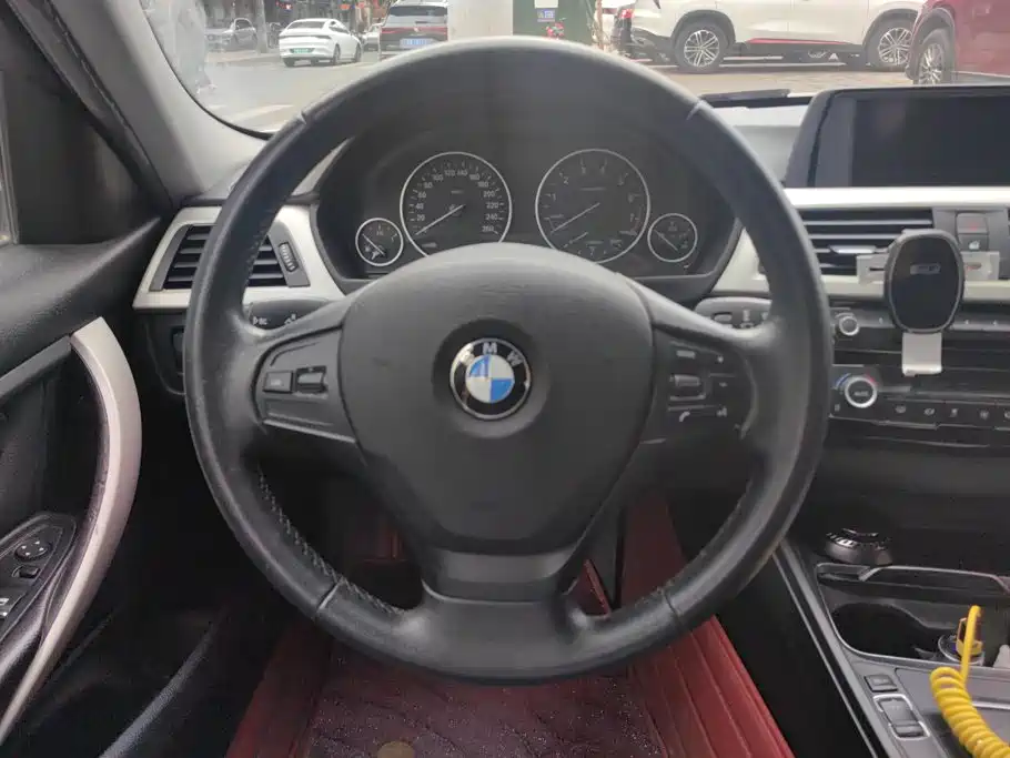 BMW 3 Series — миниатюра 15