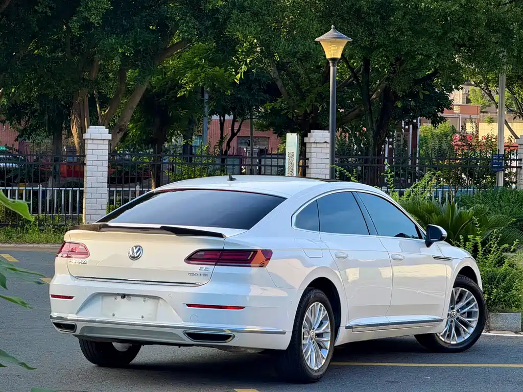 Volkswagen CC — миниатюра 8