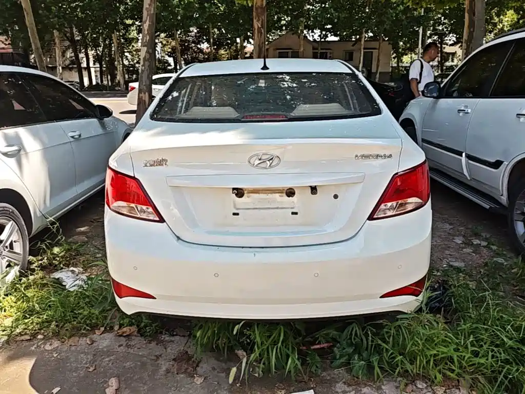 Hyundai Verna — миниатюра 6