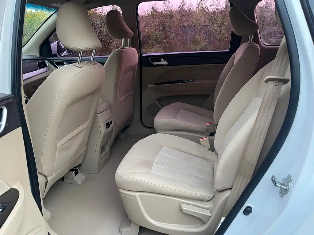 Wuling 730 — миниатюра 6