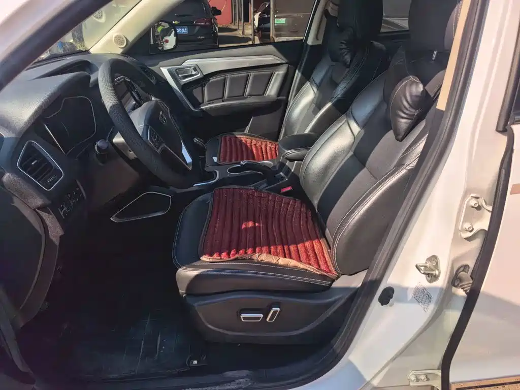 Geely Vision X6 — миниатюра 6