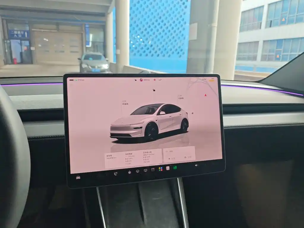 Tesla Model Y — миниатюра 13