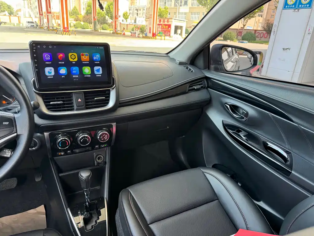 Toyota Yaris L — миниатюра 16