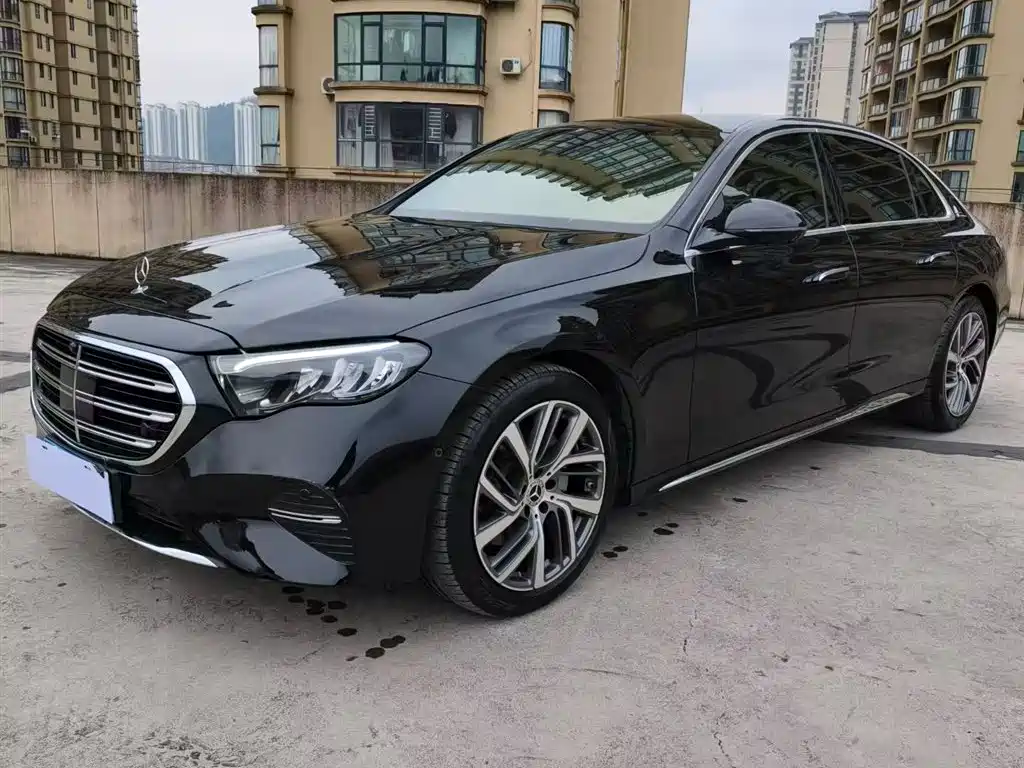 Mercedes-Benz E-Class 2024