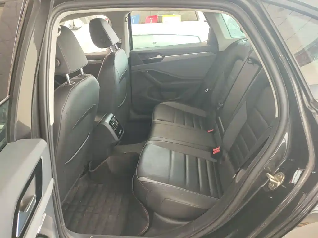 Volkswagen Sagitar — миниатюра 17