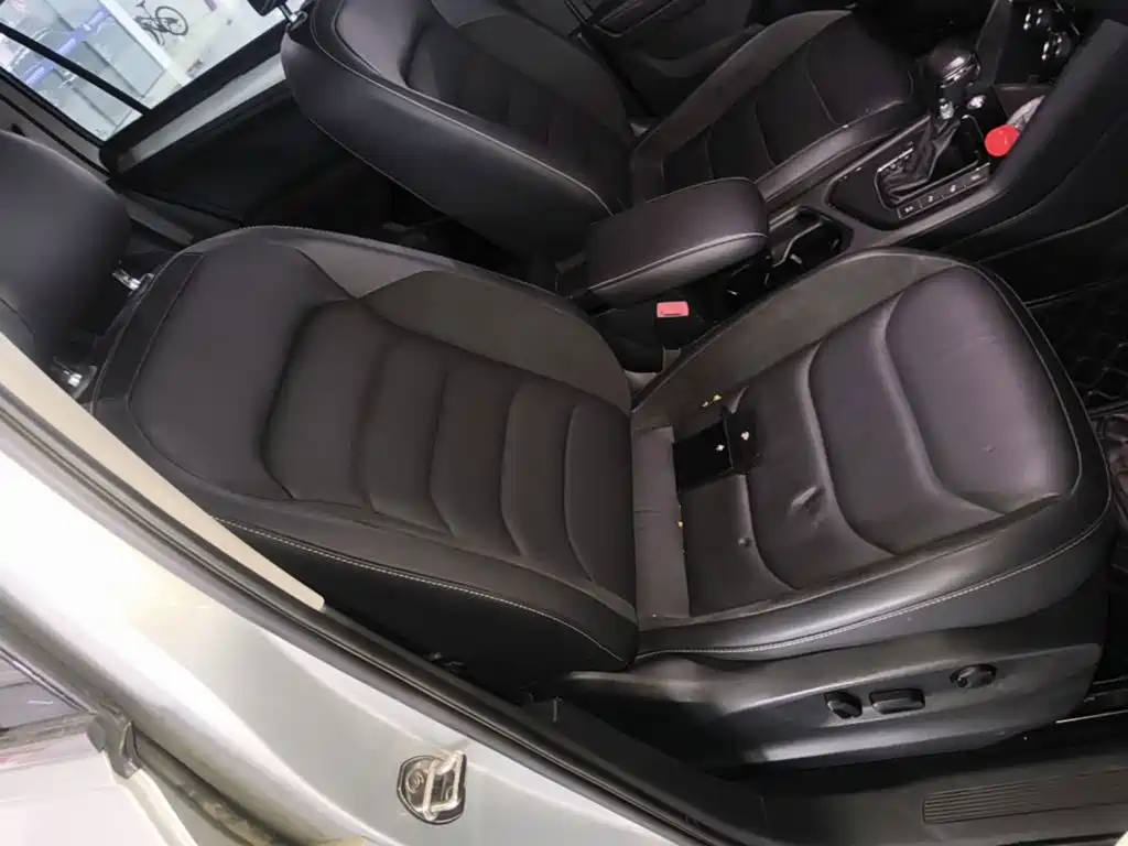Volkswagen Tiguan L — миниатюра 25