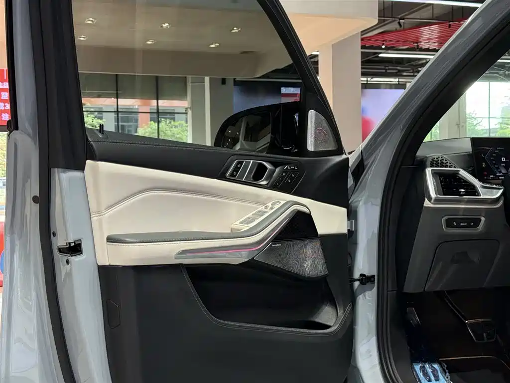 BMW X7 M60i 2023 xDrive M60i