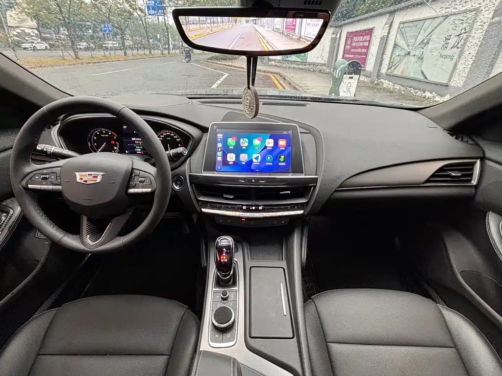 Cadillac CT5 — миниатюра 7