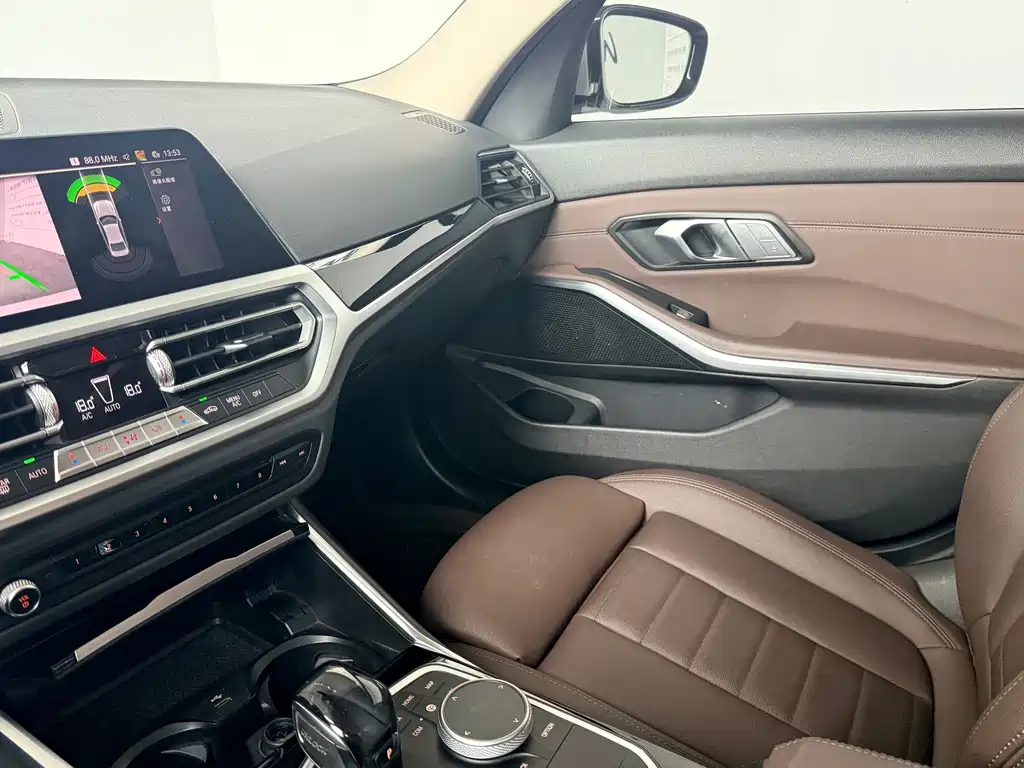 BMW 3 Series — миниатюра 10