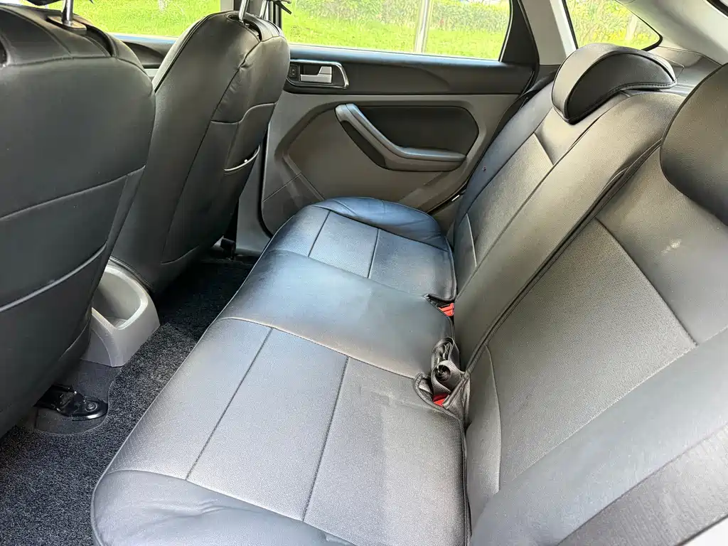 Ford Focus — миниатюра 9