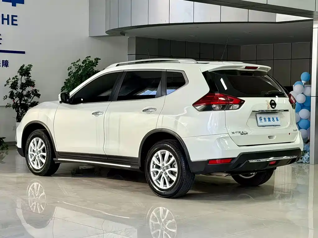 Nissan X-Trail — миниатюра 17