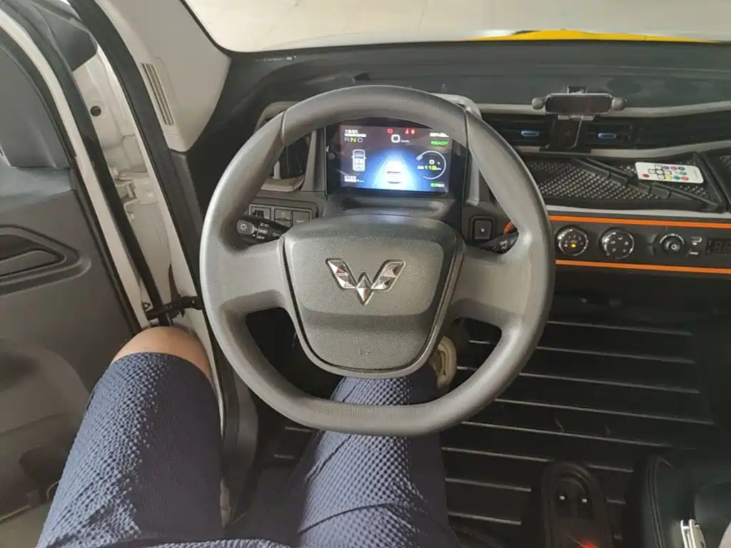 Wuling MINIEV — миниатюра 11
