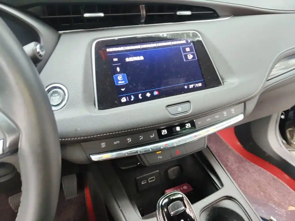 Cadillac XT4 — миниатюра 9