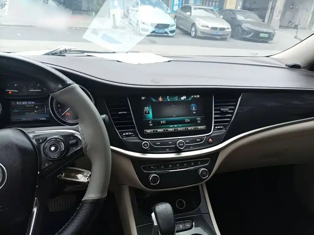 Buick Verano — миниатюра 10
