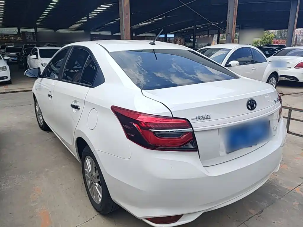 Toyota Vios — миниатюра 5