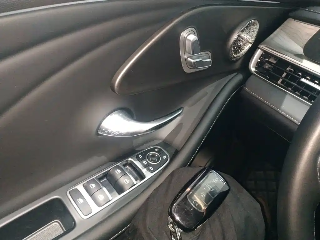 Chery Arrizo 8 — миниатюра 9