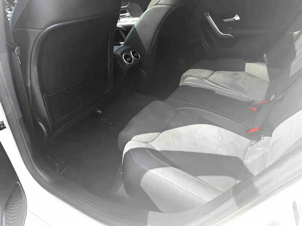 Mercedes-Benz A-Class — миниатюра 5