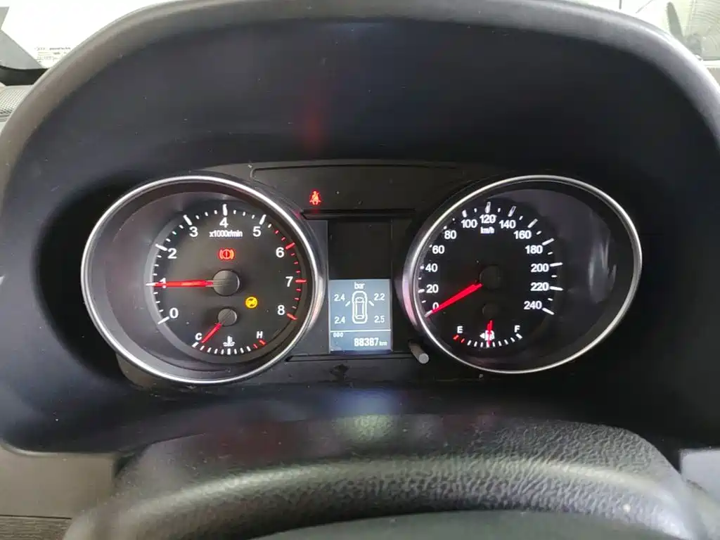 Haval M6 — миниатюра 12