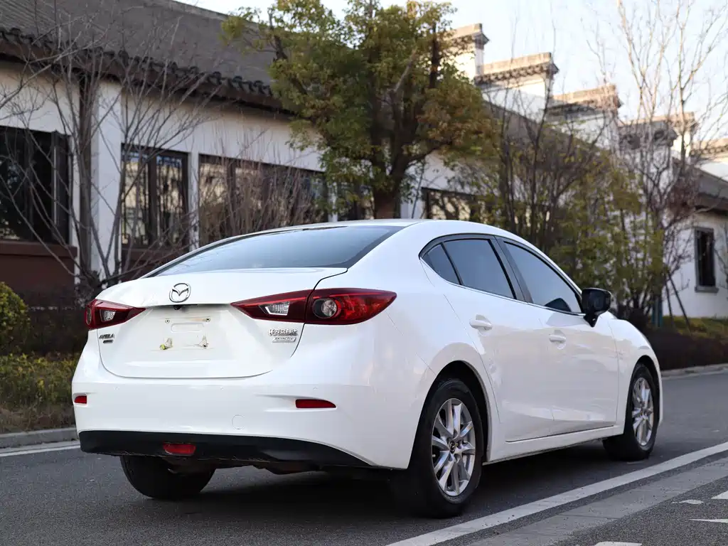 MAZDA 3 ANGKESAILA