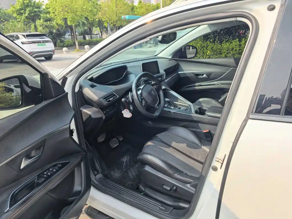 Peugeot 4008 — миниатюра 4