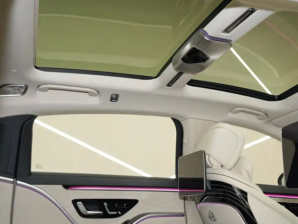 Mercedes-Benz S-Class — миниатюра 21