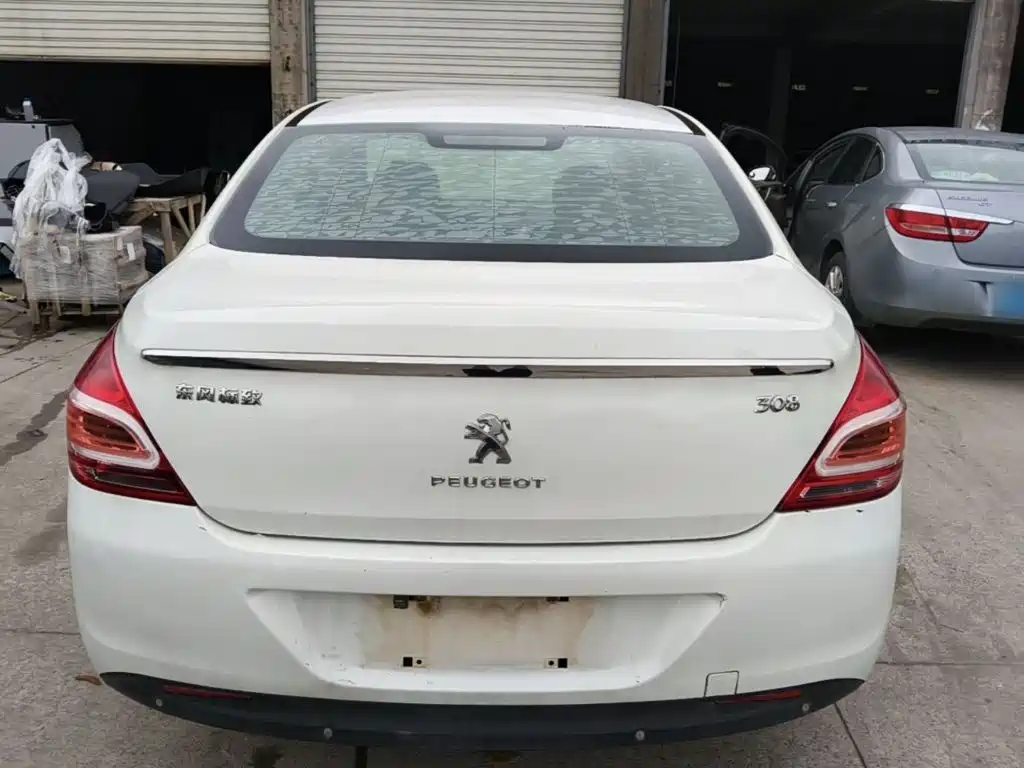 Peugeot 308 — миниатюра 6