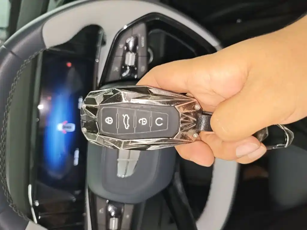 Geely Boyue L — миниатюра 9