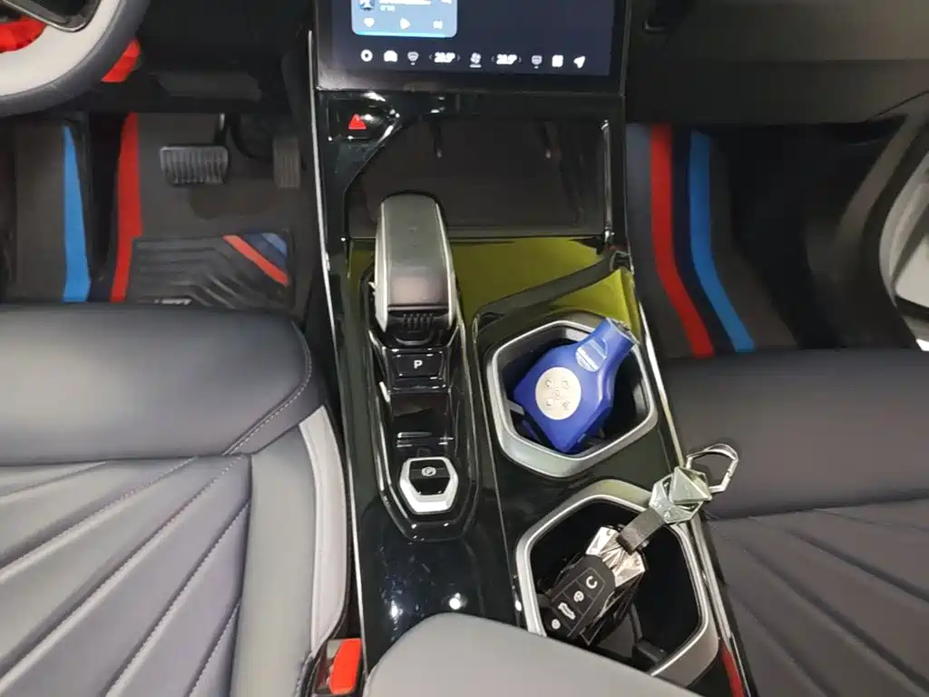 Geely Boyue L — миниатюра 14