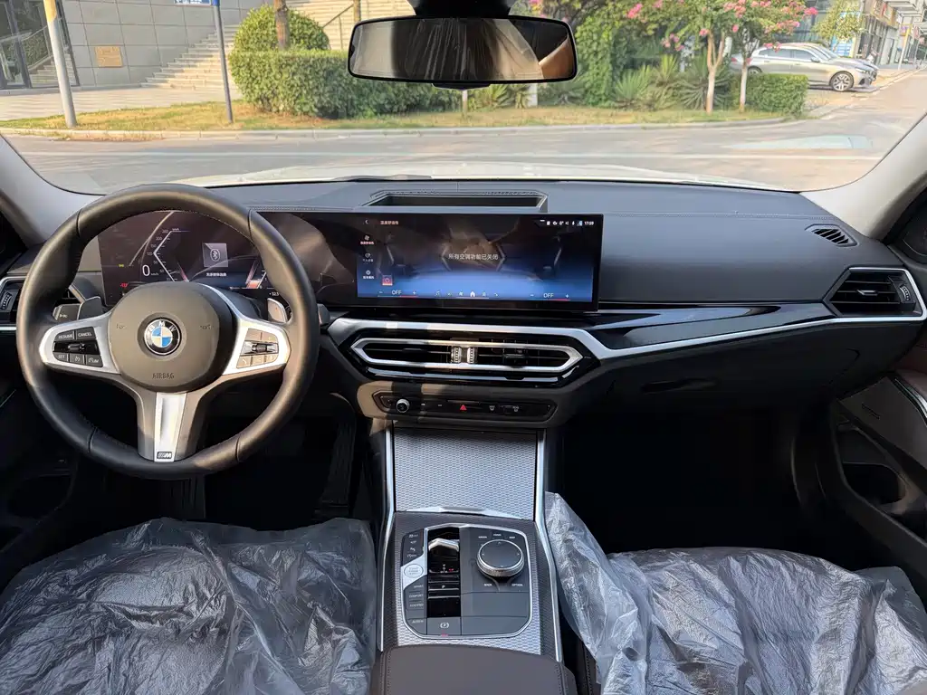 BMW 3 Series — миниатюра 17