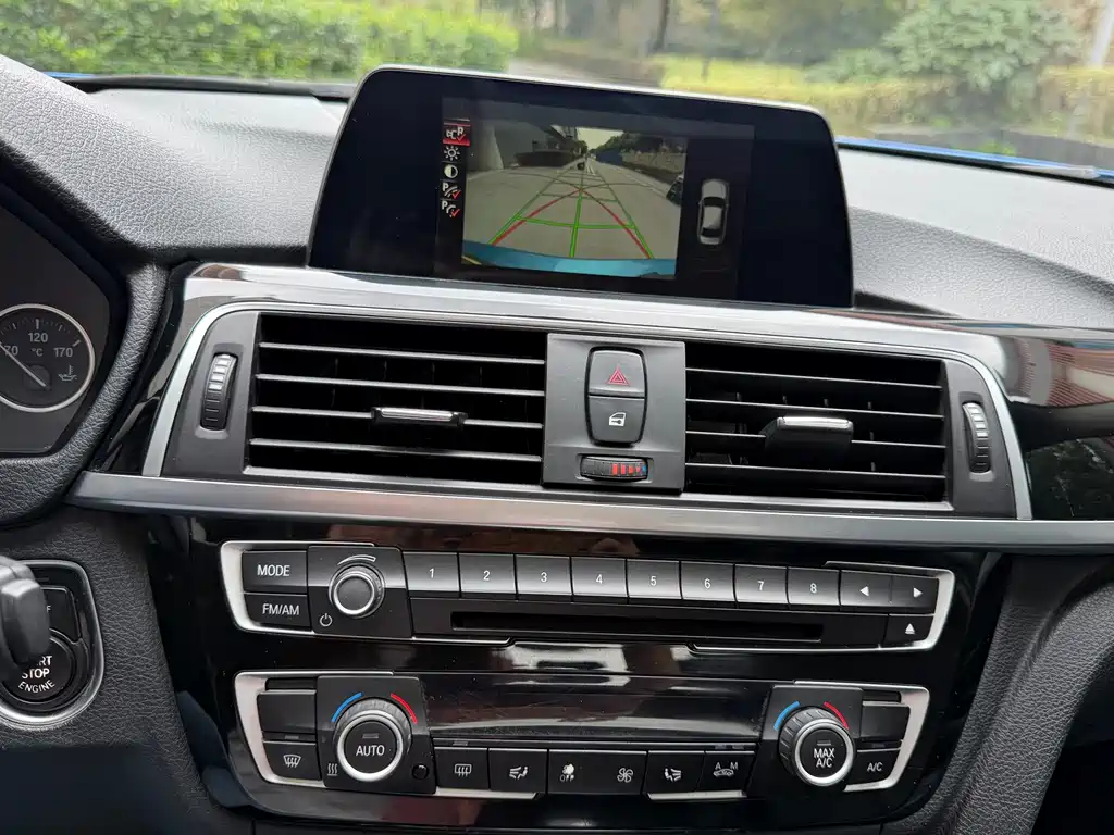 BMW 3 Series — миниатюра 16