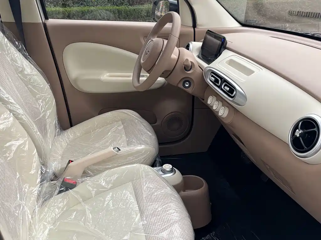 Wuling MINIEV — миниатюра 5