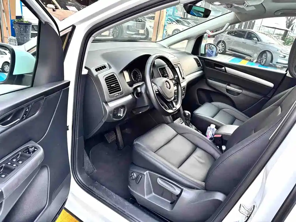 Volkswagen Sharan 380TSI Premium Type 7 seats, фото 8