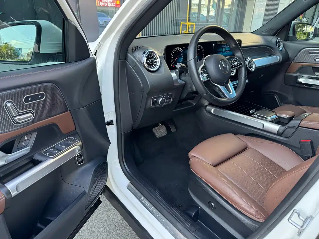Mercedes-Benz GLB — миниатюра 3