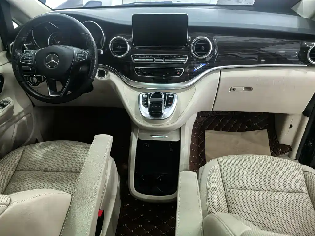 Mercedes-Benz V-Class — миниатюра 6