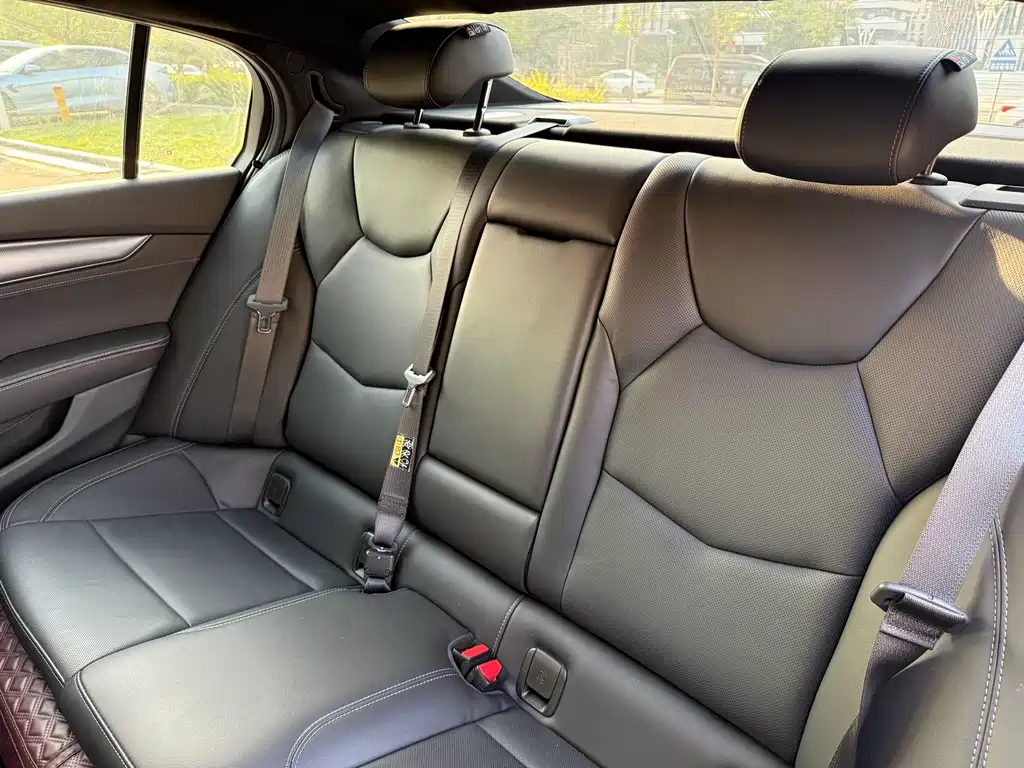 Cadillac CT5 — миниатюра 15