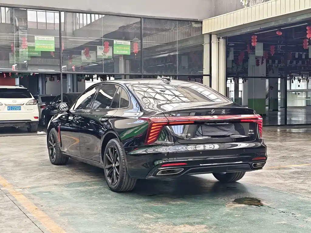 Hongqi Hongqi H5 — миниатюра 13