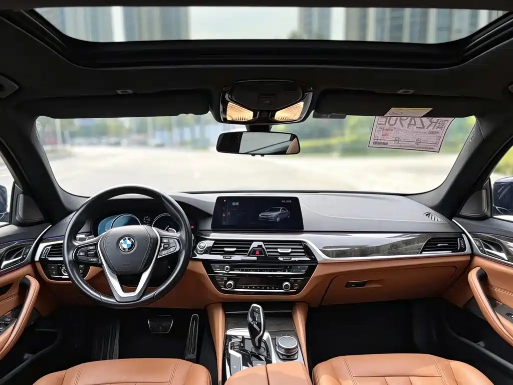 BMW 5 Series — миниатюра 9