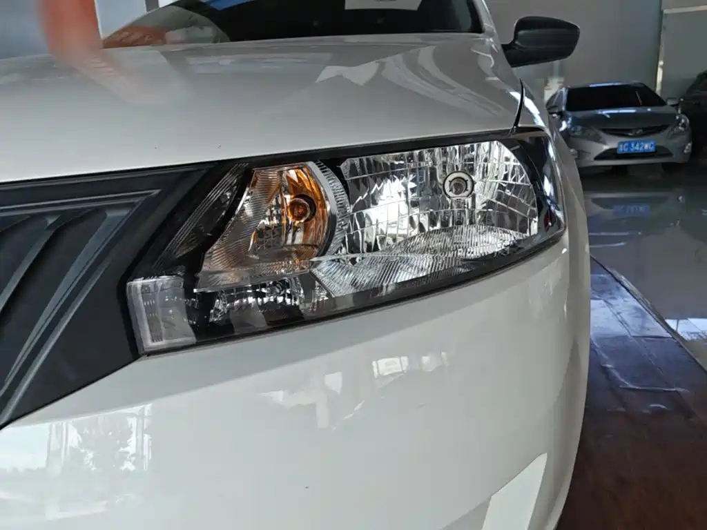 Skoda Rapid — миниатюра 24