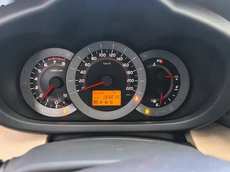Toyota RAV4 — миниатюра 14