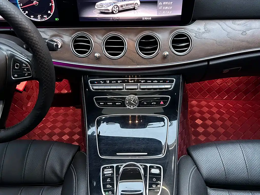 Mercedes-Benz E-Class — миниатюра 17
