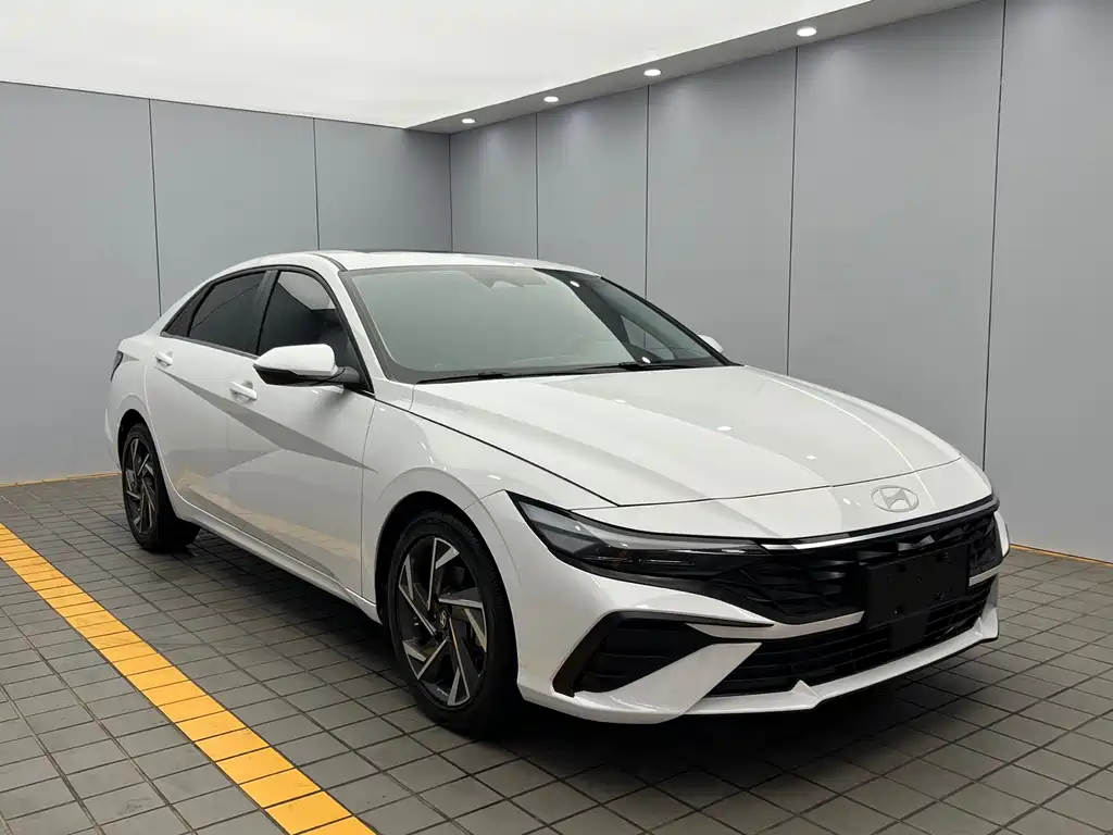 Hyundai Elantra — миниатюра 3