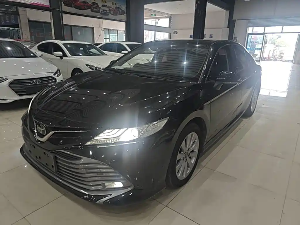 Toyota Camry — миниатюра 2