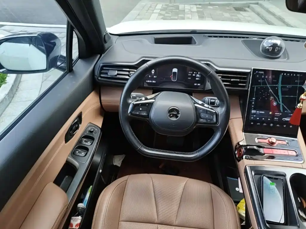 NIO ES8 — миниатюра 11